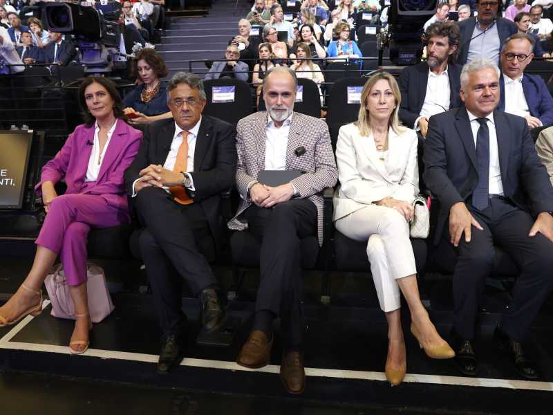 Ultimo tango alla Rai. Tra Sergio e Rossi, Chiocci ci cova