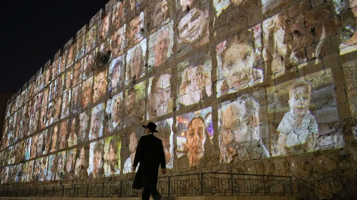 Immagine di Scambiare per vendetta l’autodifesa degli ebrei aggrediti e martirizzati rasenta l’assurdo