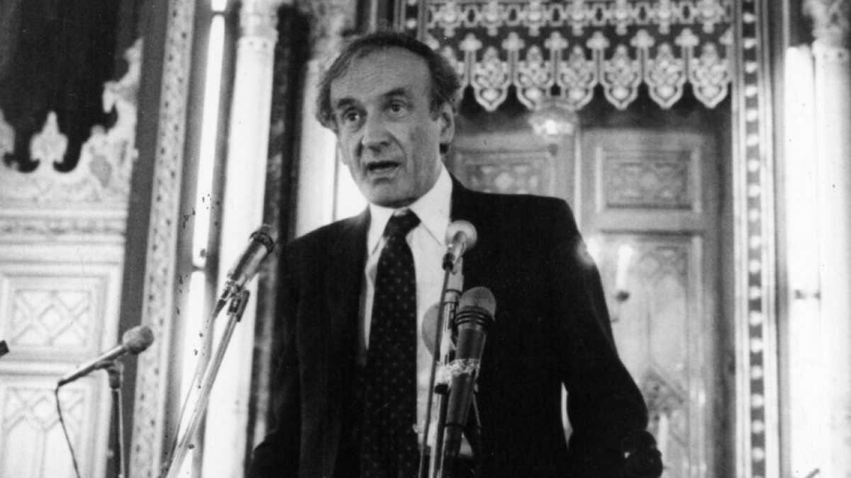 Immagine di La Shoah e il nuovo millennio. Il discorso alla Svizzera di Elie Wiesel
