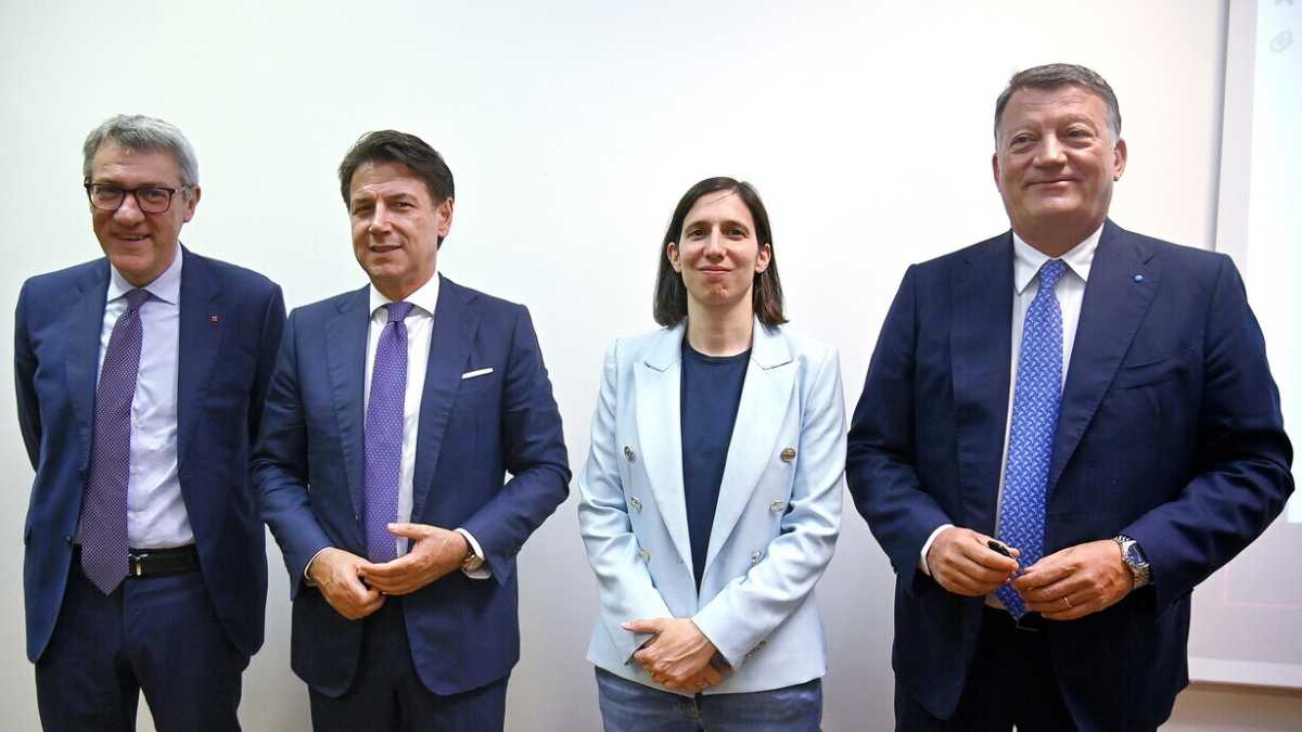 Immagine di Schlein battezza il suo Pd di piazza. Landini preferisce Conte