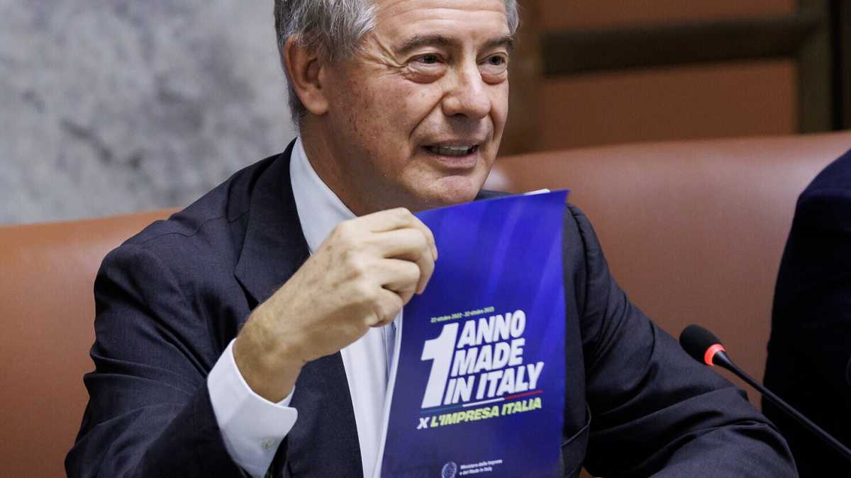 Immagine di Dai Btp agli Npl, le incursioni di Urso fuori dal suo campo