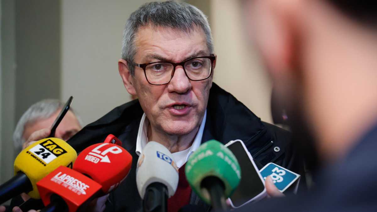 Immagine di Dopo il botta e risposta Salvini-Landini, i sindacati incontrano la commissione degli scioperi