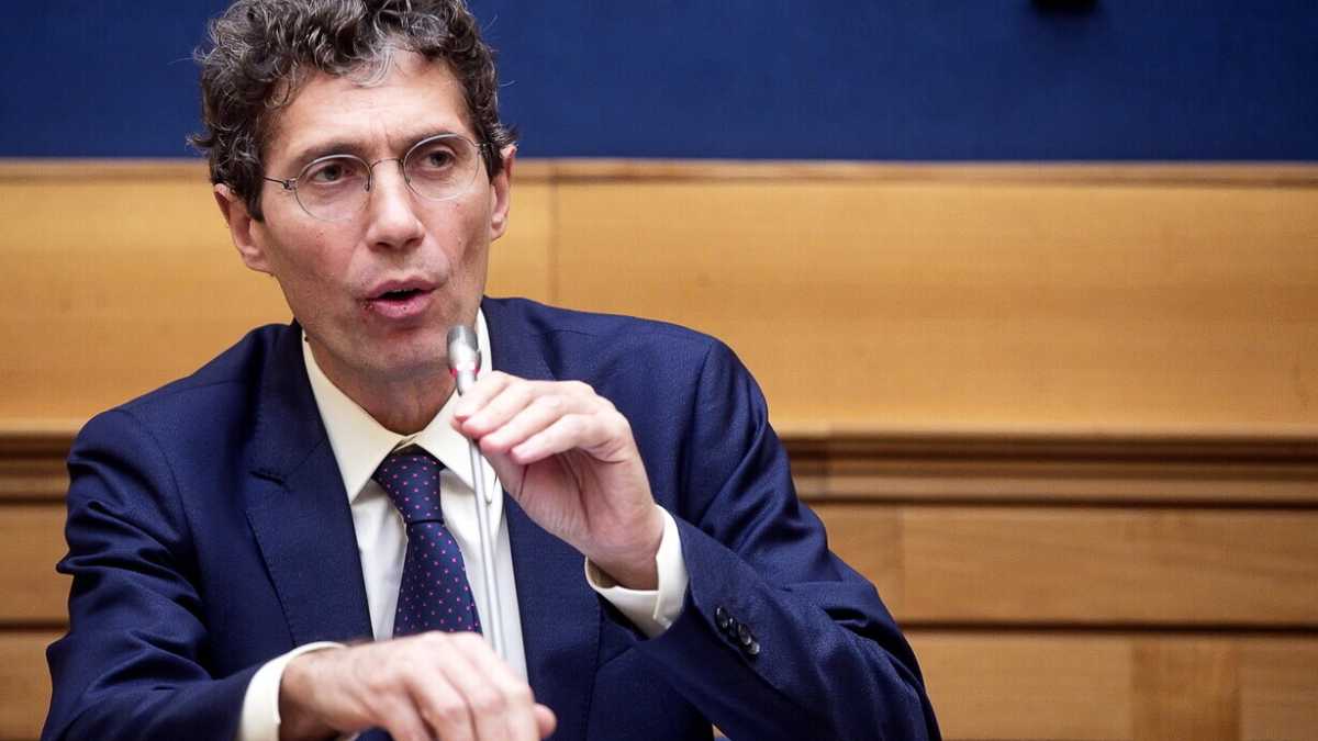 Immagine di +Europa prova a bloccare il ddl sul divieto di carne sintetica: "È incostituzionale"