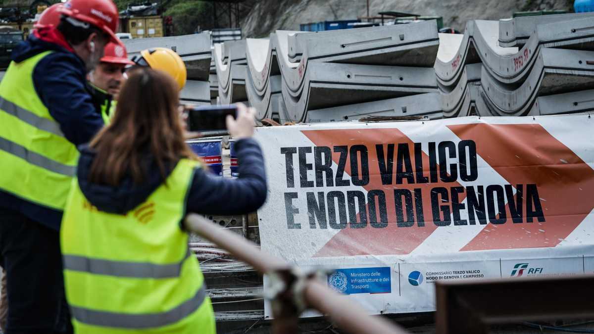 Immagine di Fitto vs Salvini: i ritardi di Rfi, il caso Terzo Valico e la rimodulazione del Pnrr
