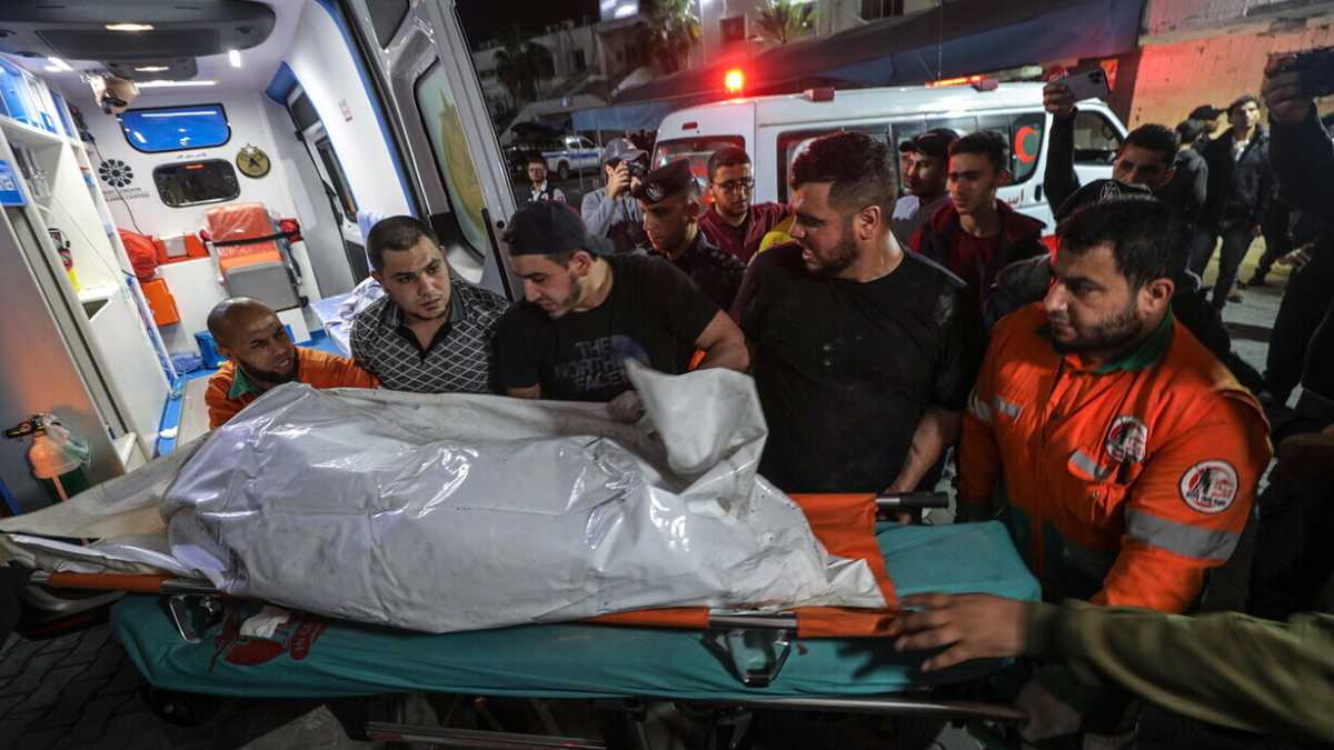 Immagine di Gli israeliani svuotano due ospedali di Gaza City e puntano ai tunnel di Hamas