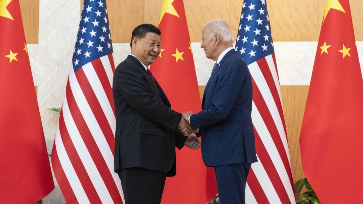 Immagine di Biden e Xi si parlano. È un inizio