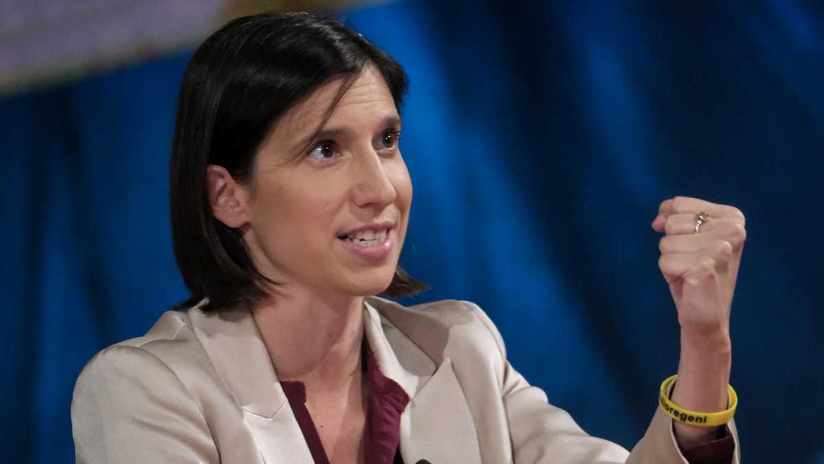 Immagine di "Meloni non sia ipocrita", dice Schlein. E annuncia la contromanovra del Pd