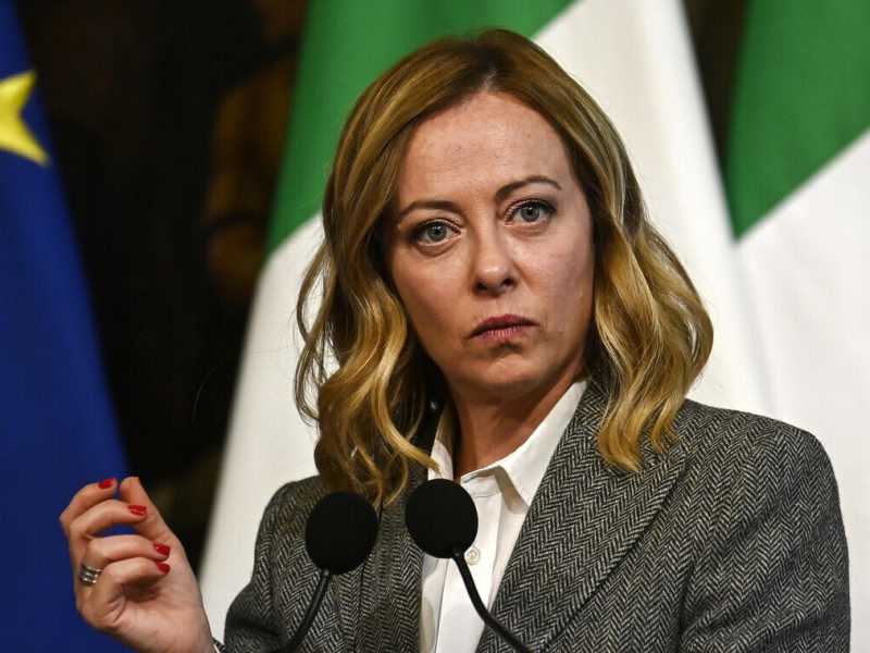 Meloni e le grane Ue: lettera d'infrazione sui balneari e Mes verso un nuovo rinvio