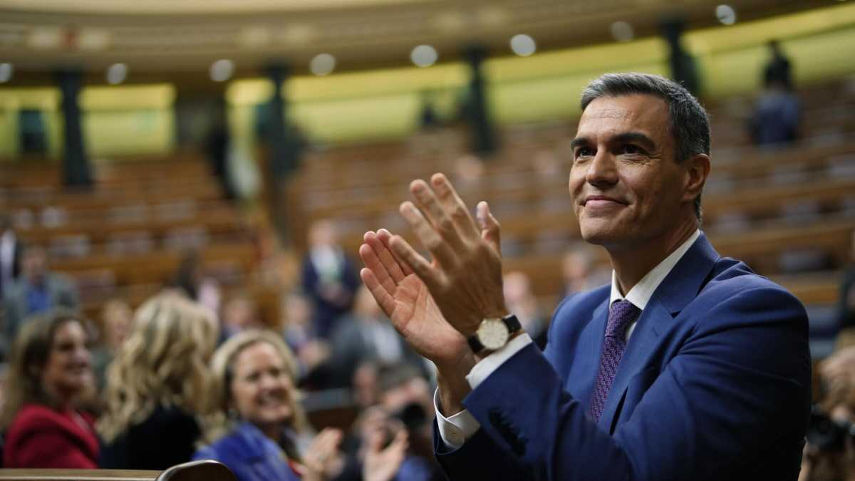 Immagine di Sánchez, lo spregiudicato, eletto premier per la terza volta
