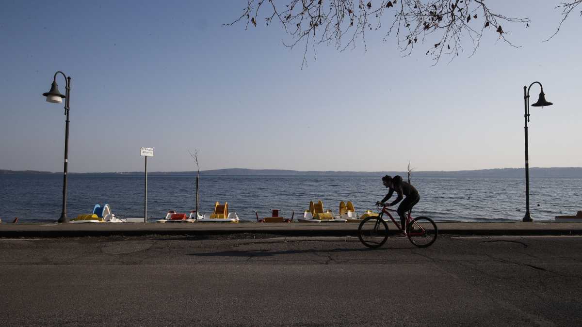 Immagine di Meditare per lavorare, la trovata del comune di Trevignano