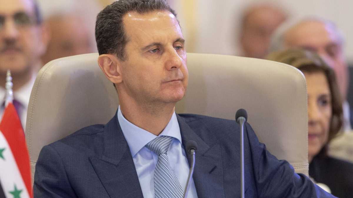 Immagine di Bashar al Assad è ufficialmente un ricercato