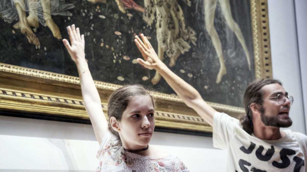 Immagine di Ultima generazione e il (non) diritto di incollarsi