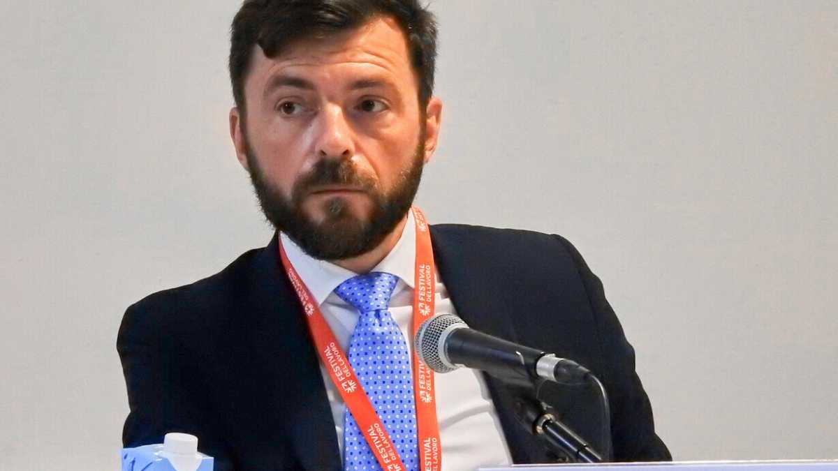 Immagine di La proposta sul salario minimo di FdI è un problema per l’opposizione: è copiata!