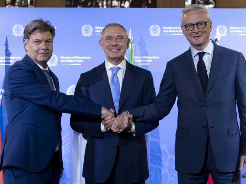 Robert Habeck, Adolfo Urso e Bruno Le Maire - Foto Ansa 