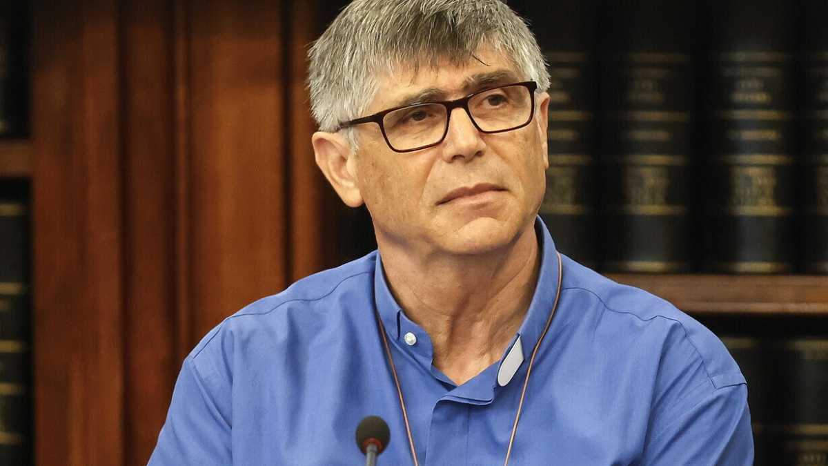 Immagine di Don Patriciello: “Lollobrigida? Ha fatto bene a fermare il treno. Lo stato doveva essere a Caivano”