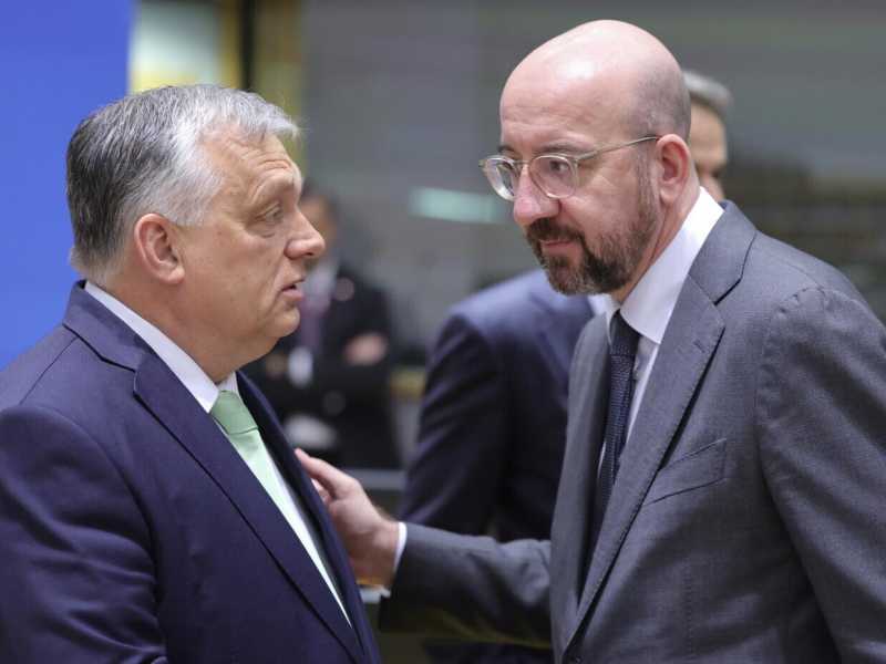 Michel va da Orbán per provare a convincerlo a non spaccare l'Ue sugli aiuti a Kyiv