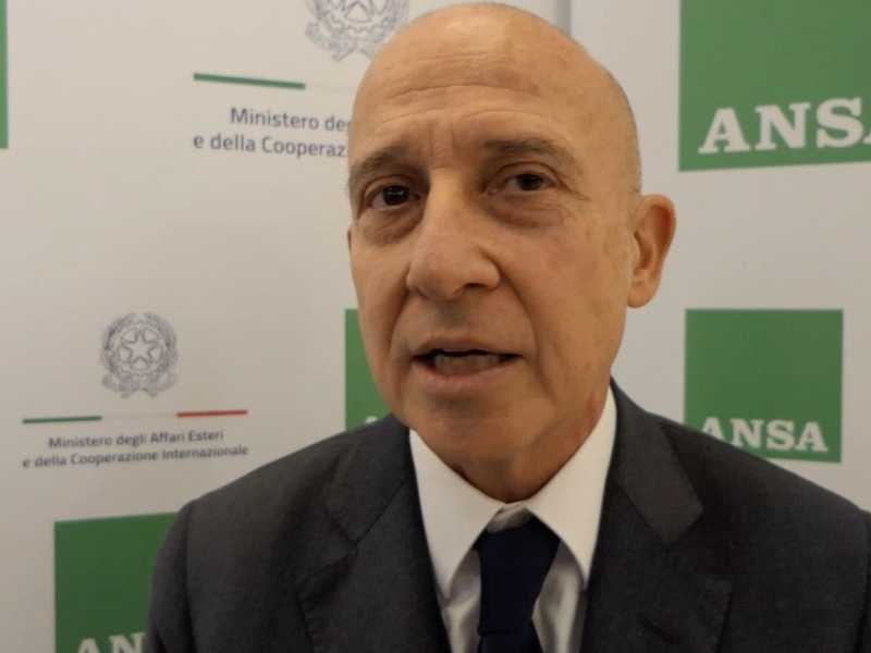 L'ambasciatore Starace all'assalto della manovra: alzate l'età pensionabile dei diplomatici