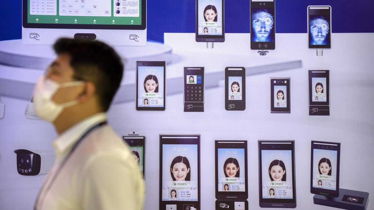 Immagine di La ministra Bernini vola in Cina, ma fare accordi con Pechino resta un problema