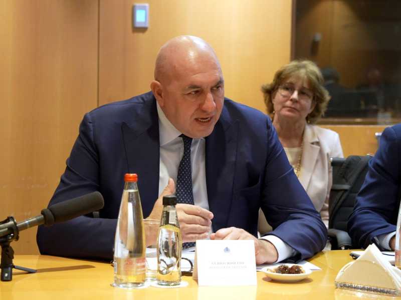 "I giudici fanno opposizione": è scontro governo-magistrati per le parole di Crosetto
