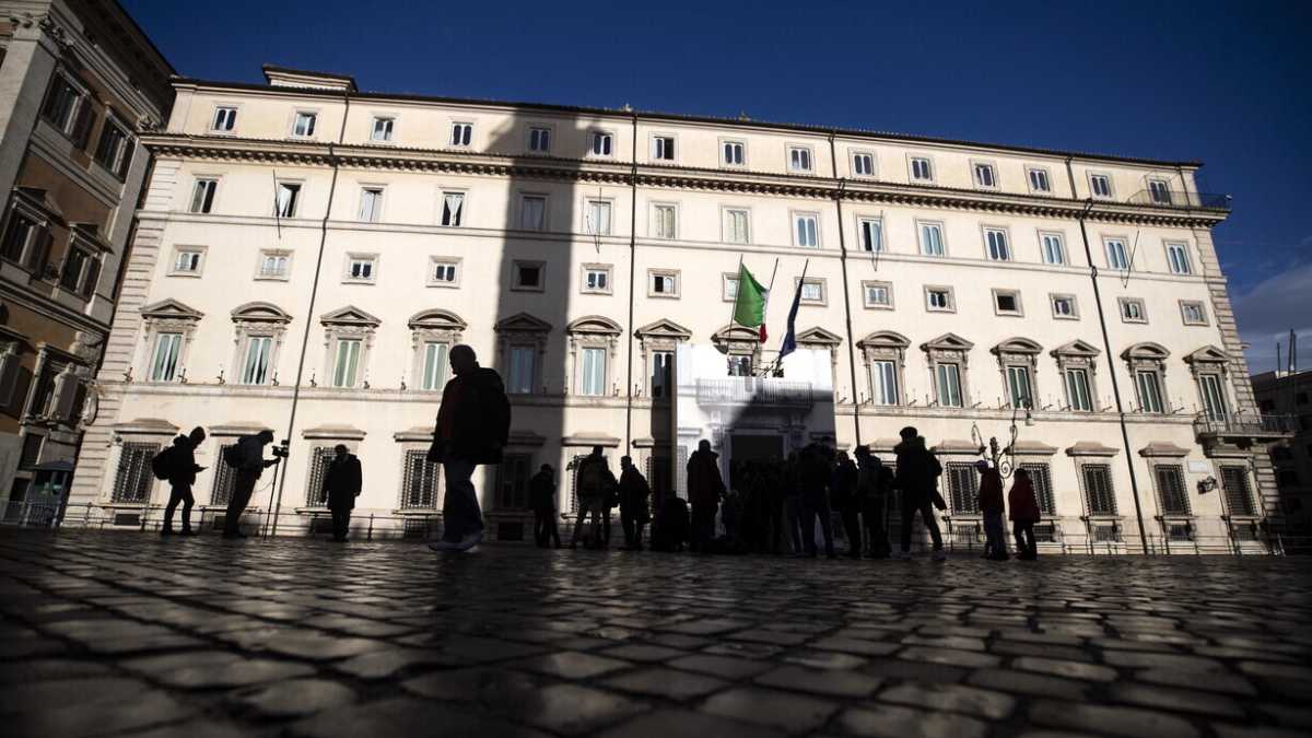 Immagine di Governo-sindacati: accordo di massima sulle pensioni. Ma Landini: "Lo sciopero è confermato"