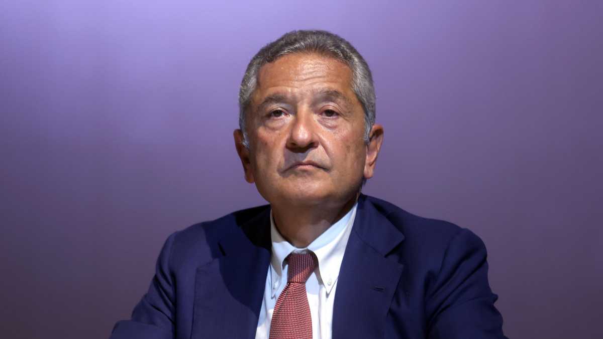 Immagine di "L'inflazione in calo è una buona notizia. Ora ridurre il debito". Il discorso di Panetta