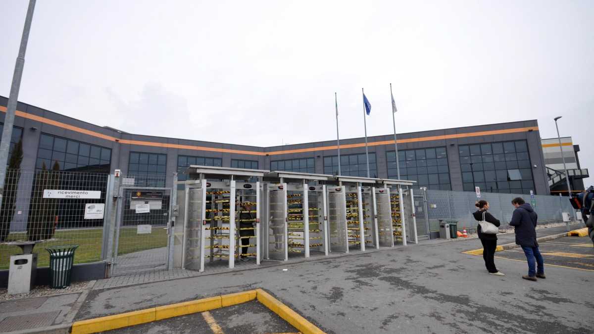 Immagine di I capannoni Amazon come i palazzi del Ventennio fascista