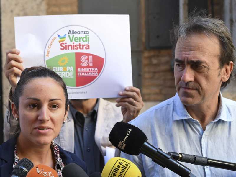 Evi rompe con i Verdi: "C'è patriarcato". Bonelli: "Sciocchezze, cavalca la cronaca"