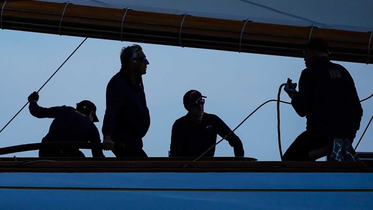 Immagine di Il mestiere del mare ti consente anche di dire no al generale De Gaulle. Un libro