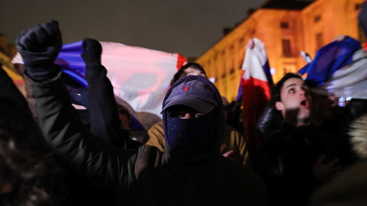 Immagine di Le spedizioni punitive in Francia. Senza più codici, resta l’ebrezza della barbarie