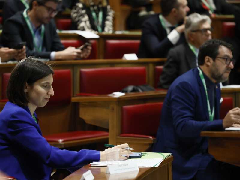 La liberalizzazione del mercato elettrico illumina la demagogia di governo e Pd