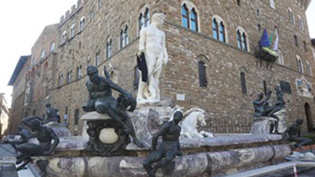 Immagine di La disfida pd di Firenze, le due dame e il pericolo dietro la porta