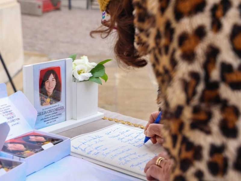 Le parole di Gino Cecchettin al funerale di Giulia sono un insegnamento per tutti