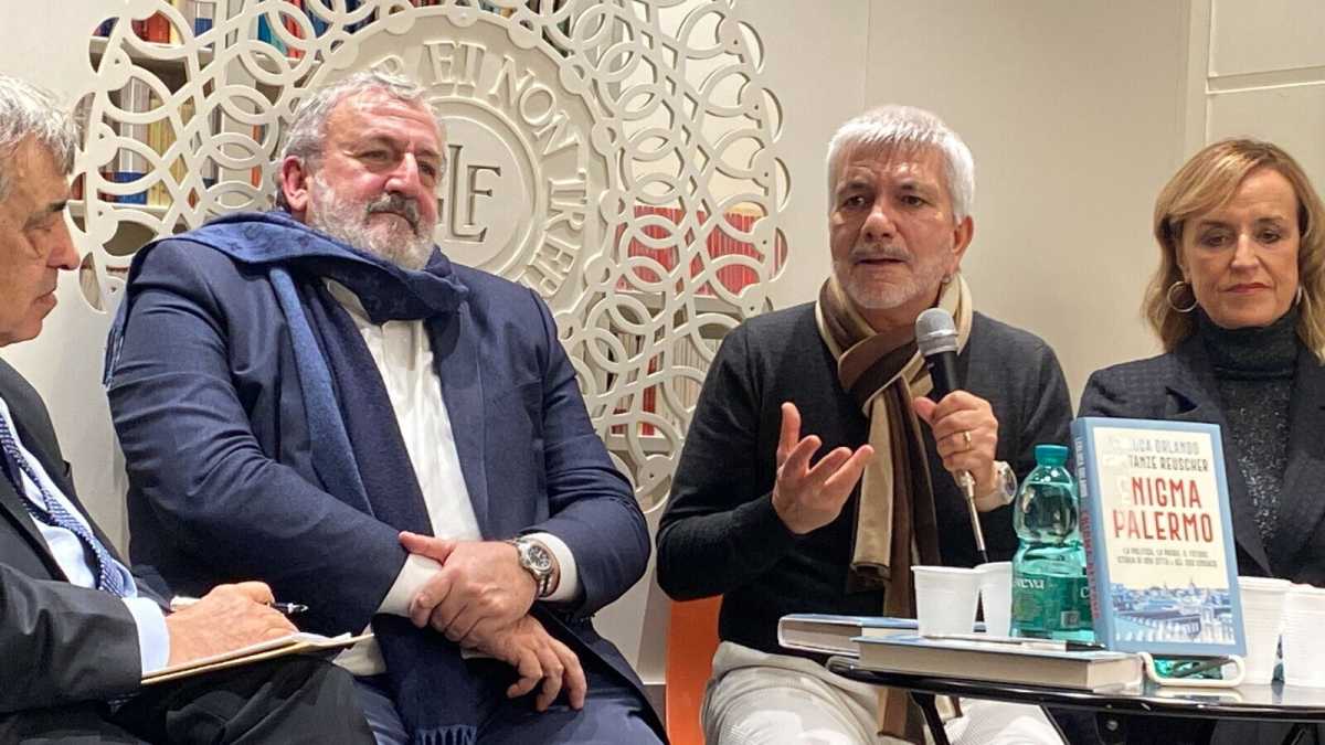Immagine di Emiliano e Vendola in campo per ricucire a Bari le lacerazioni della sinistra