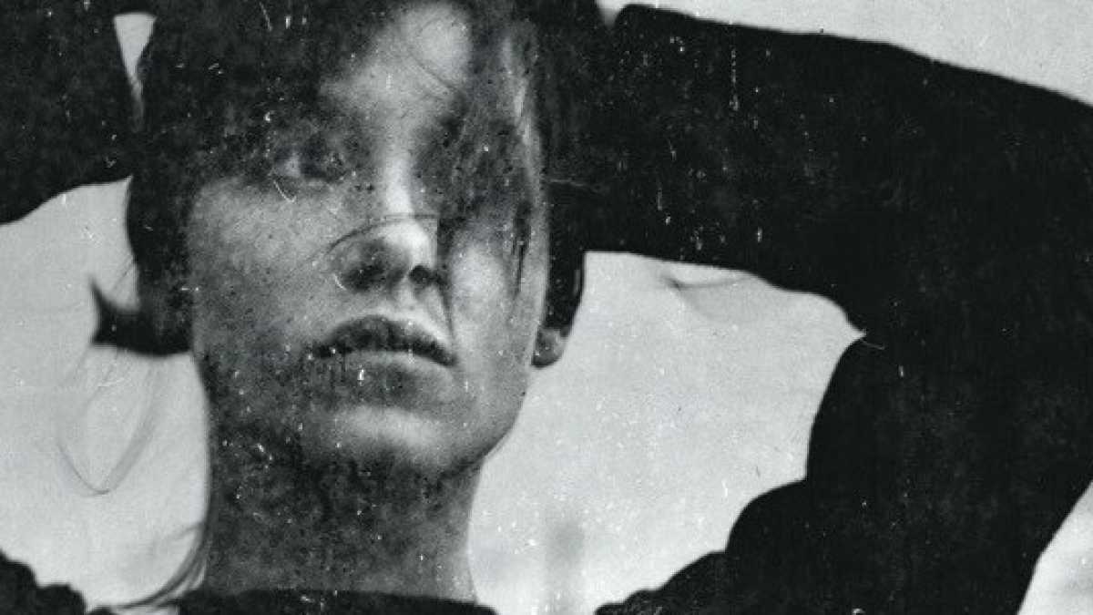 Immagine di "L’età fragile" che è di tutti, nel nuovo romanzo di Donatella Di Pietrantonio