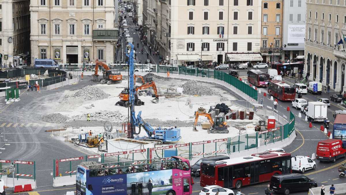 Immagine di Storia di Piazza Venezia, fatale per le folle oceaniche (e il traffico)