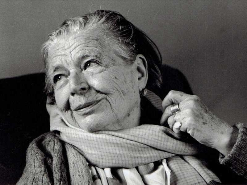 Marguerite Yourcenar (Wikipedia)<br /><br />