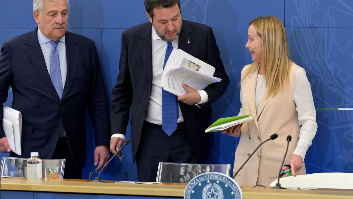 Immagine di Il governo temporeggia (ancora) sul Mes. Meloni: "Dibattito ideologico"
