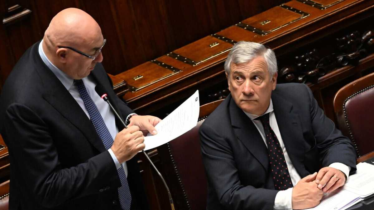 Immagine di Il governo si divide sul terzo mandato. Tajani: "Non va rivisto". Crosetto: "Il popolo è sovrano"