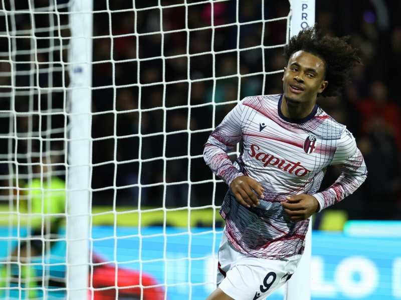 L'attaccante del Bologna Joshua Zirkzee esulta dopo un gol contro la Salernitana (foto LaPresse)