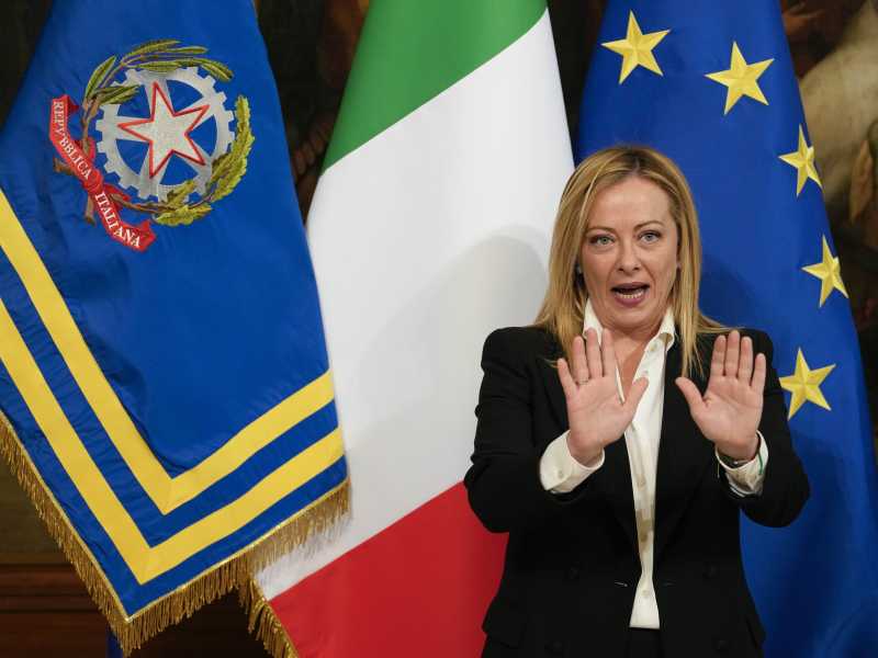 Meloni contatta Draghi dopo l’attacco in Aula: “Caro Mario, non volevo attaccarti”