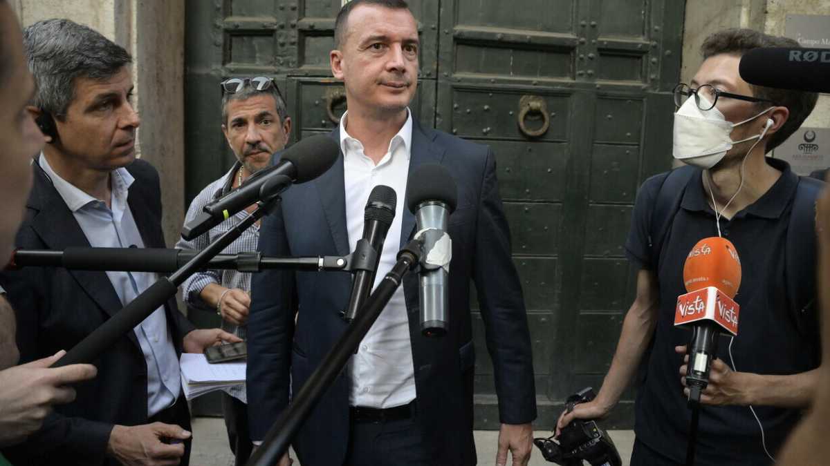 Immagine di Casalino: “La comunicazione di Schlein? Un disastro: in tv non funziona, Conte dorme tranquillo”