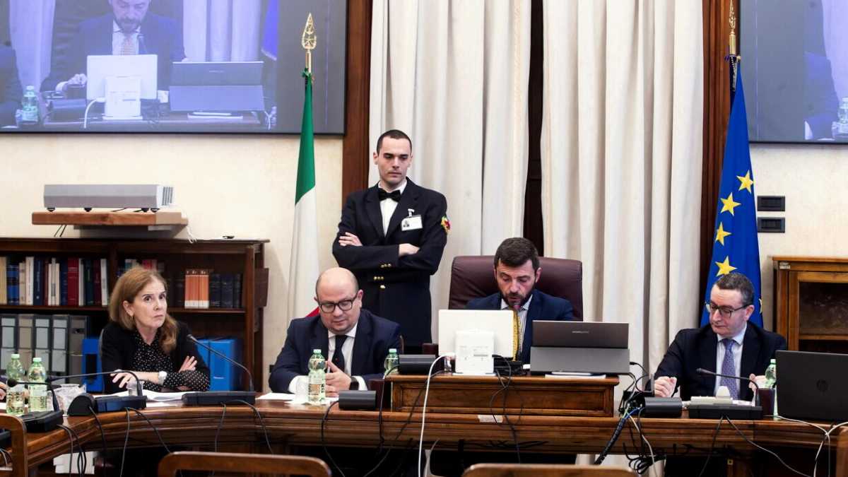 Immagine di Indipendenza cercasi. Tra commissioni, authority e garanti