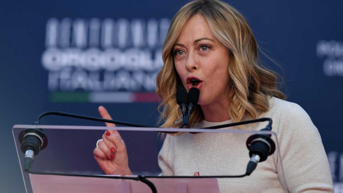 Immagine di Meloni ad Atreju: "Non ci sarà verso di liberarsi di me"
