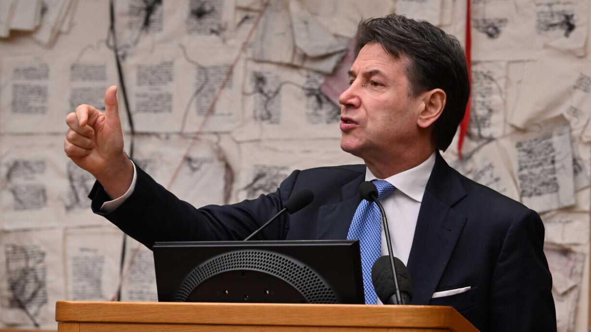 Immagine di Conte manda Meloni dal Giurì e si sente il visir dei progressisti: Schlein avvisata