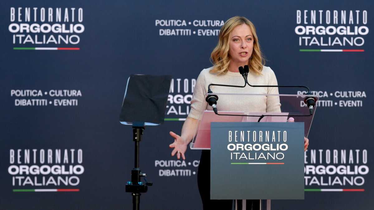 Immagine di Meloni a casa per influenza (salvo recita della figlia) gongola per la botta a Ferragni