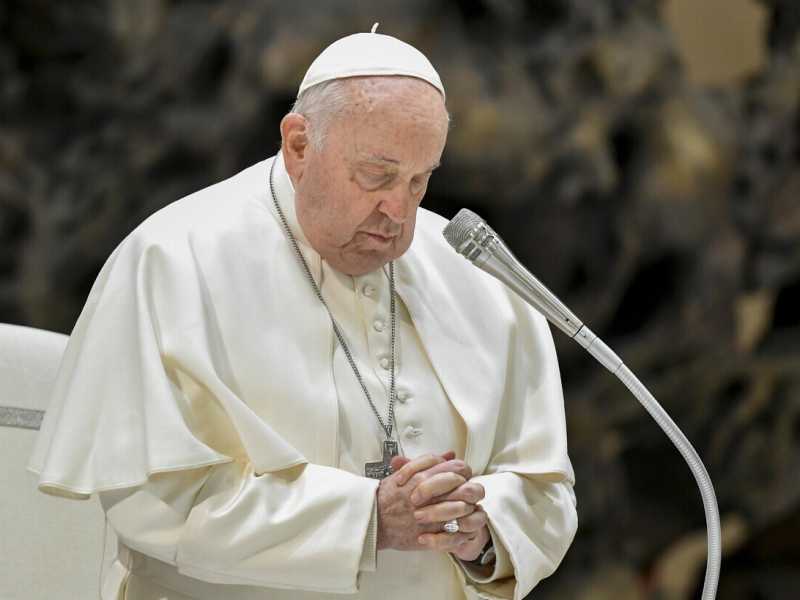 Il via libera di Papa Francesco alla benedizione delle coppie irregolari sarà il caos
