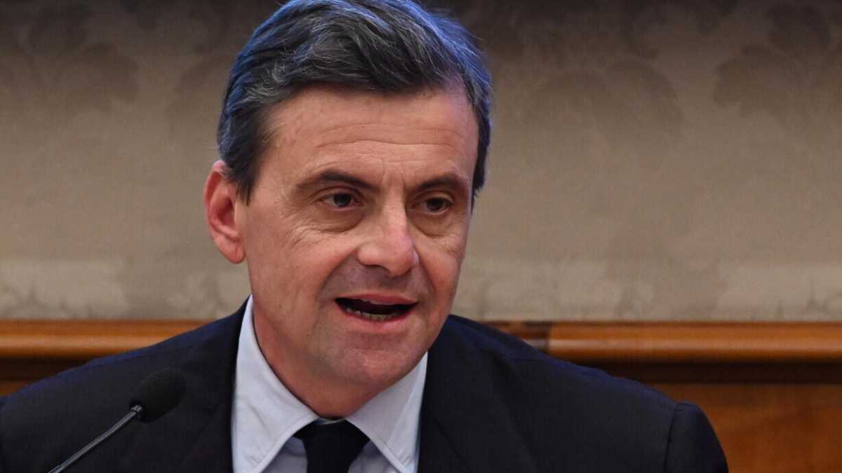 Immagine di Calenda, il no al Mes e la “pericolosa e infantile revanche” del governo, "ostaggio" di Salvini