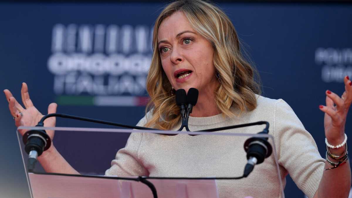Immagine di Il Patto indigesto e la competizione con Salvini: così è il nato di blitz di Meloni sul Mes. All'insaputa del Colle