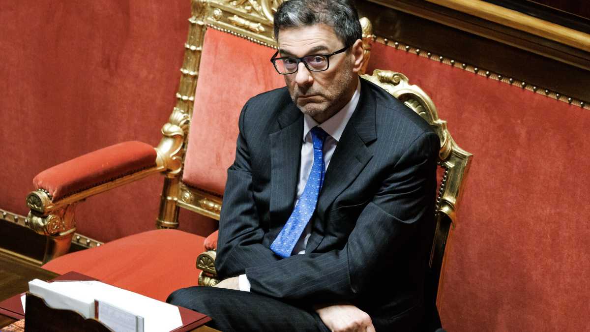 Immagine di Il Mes e i dolori di Giorgetti