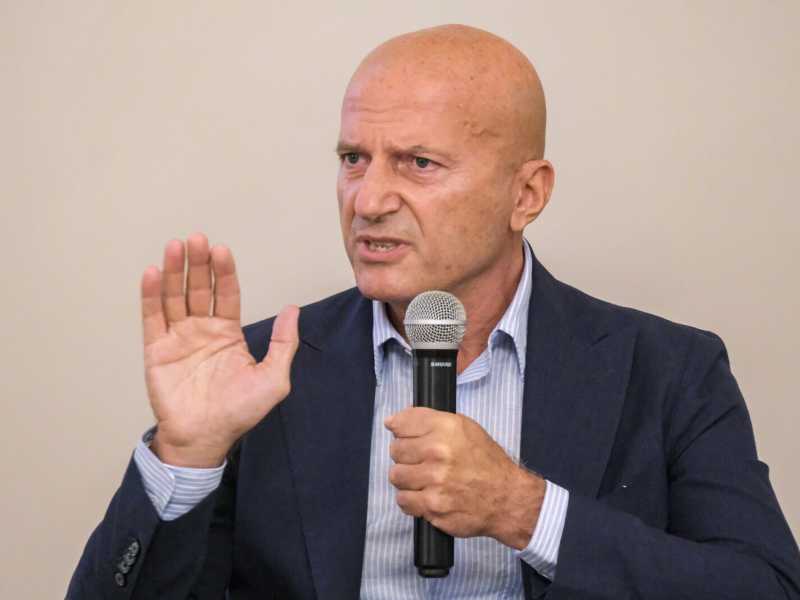 Mediaset manda via Minzolini perché poco invasato nella rete invasata